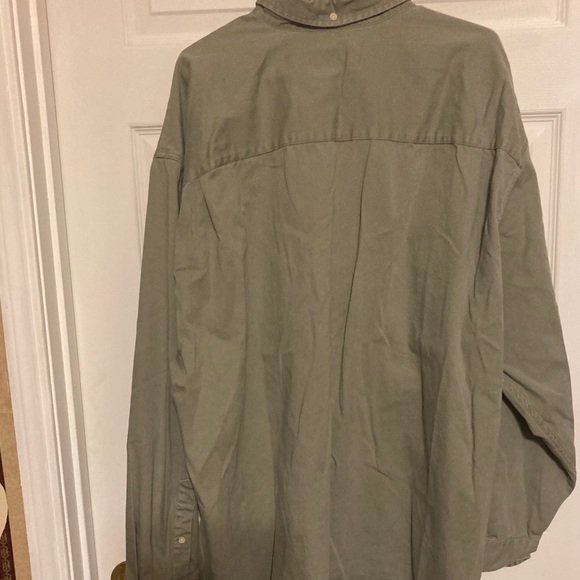 NWOT Eddie Bauer long sleeve button down - Picture 3 of 3